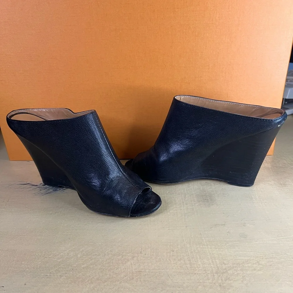 Nine West open toe wedges